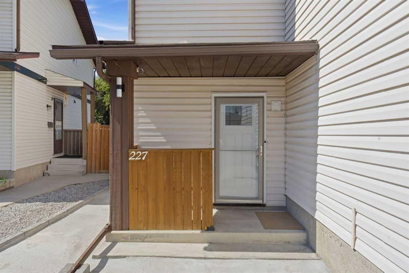 227 Abalone Place NE, Abbeydale — photo 3