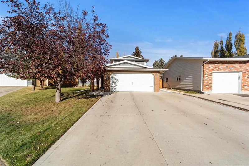 6310 43A Avenue Close