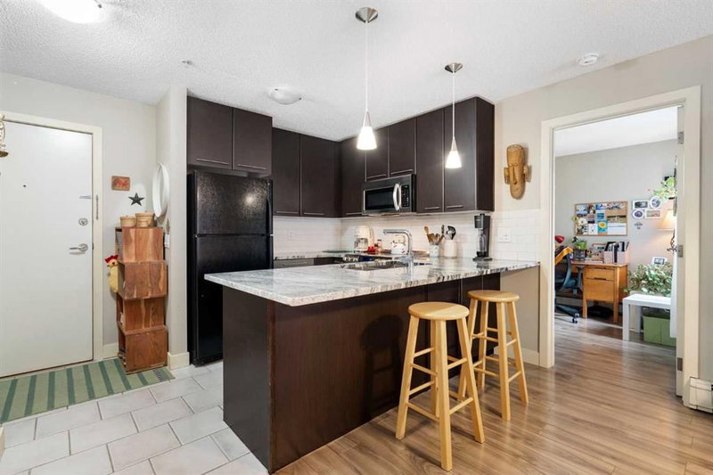 159 - 35 Richard Court SW