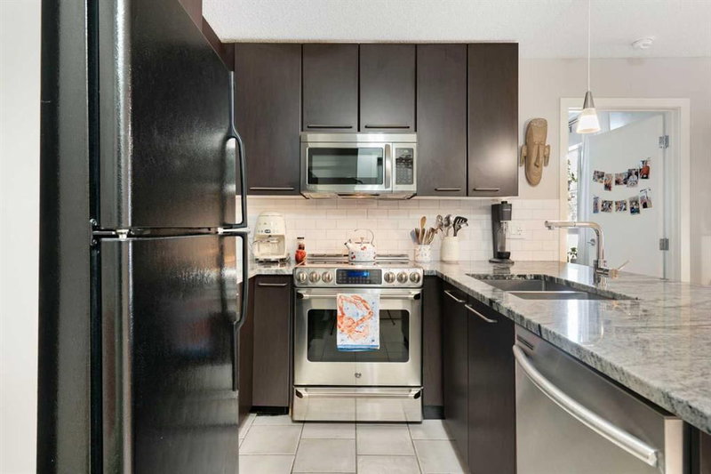 159 - 35 Richard Court SW
