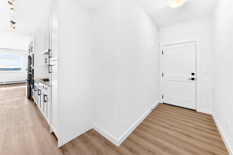 2409, 55 Lucas Way NW, Livingston — interior photo 5