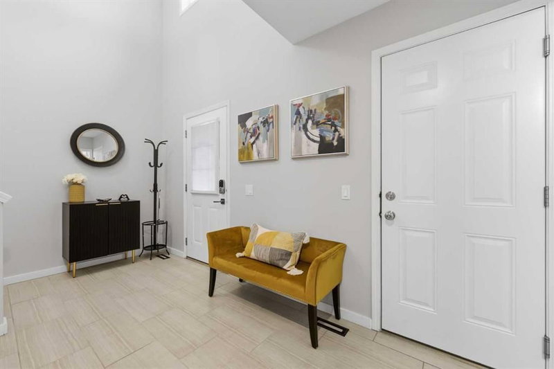 121 Springmere Grove