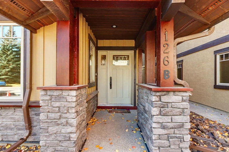 126B Rundle Crescent