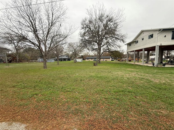112 Lake Forrest DR