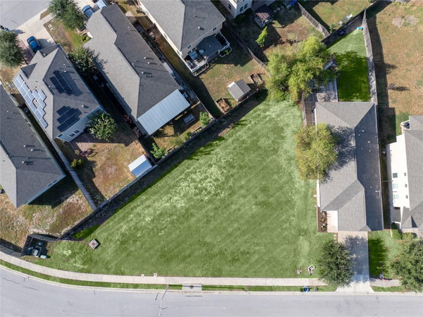 326 Pearl WAY