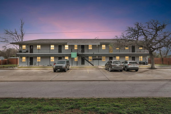 306 Calhoun DR