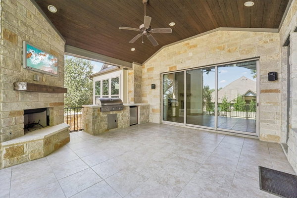 100 Barefoot Park LN