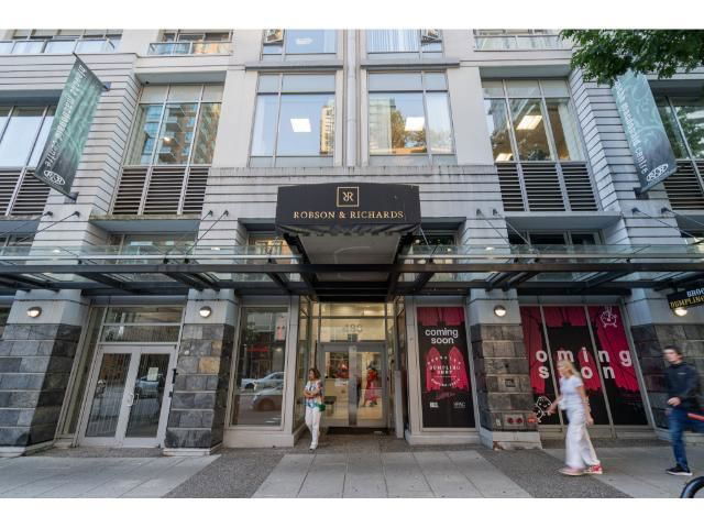 1401 - 480 Robson Street