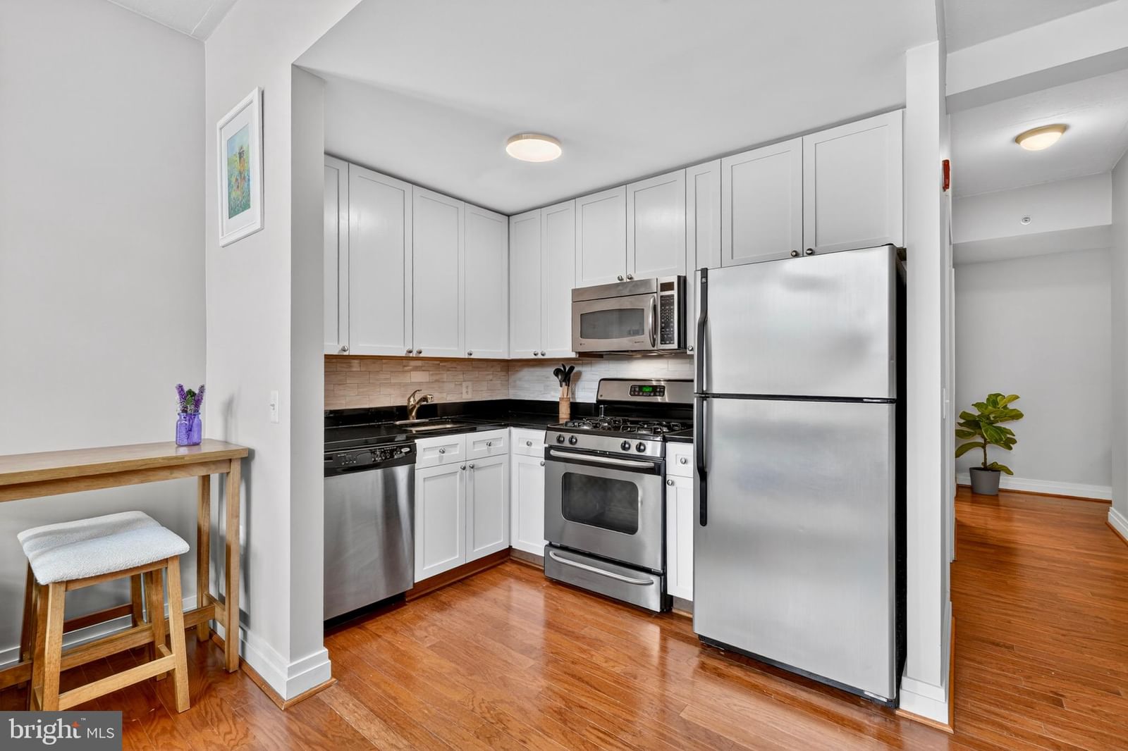 2120 VERMONT AVENUE NW #20 photograph