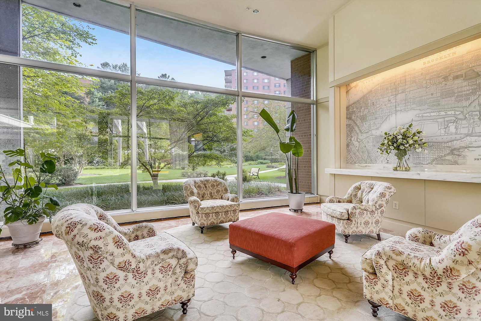 4201 CATHEDRAL AVENUE NW #905W photograph