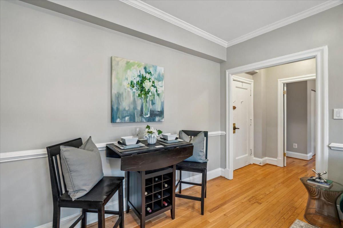 3010 WISCONSIN AVENUE NW #209 photograph
