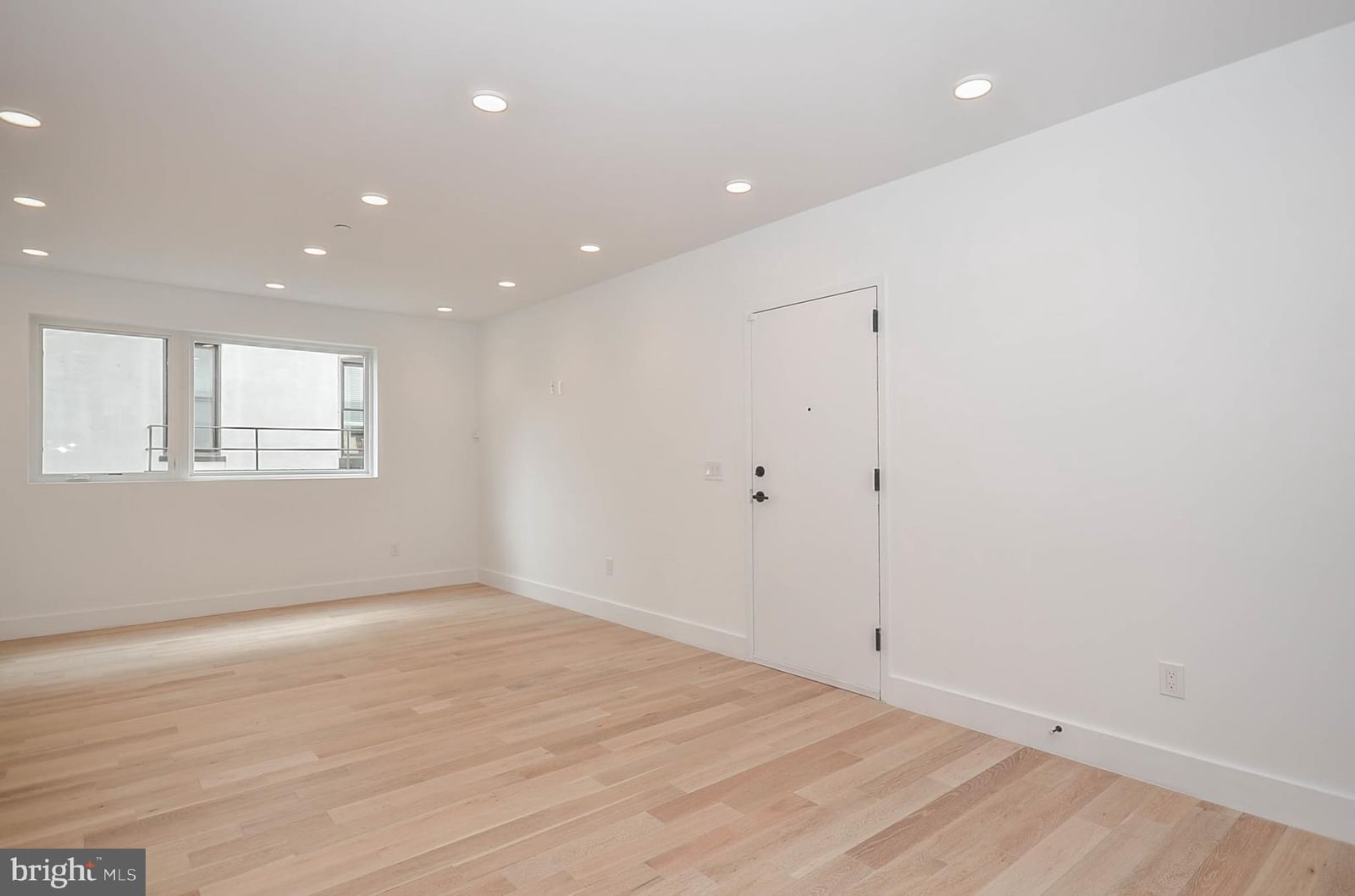 3514 13TH STREET NW #4 photograph