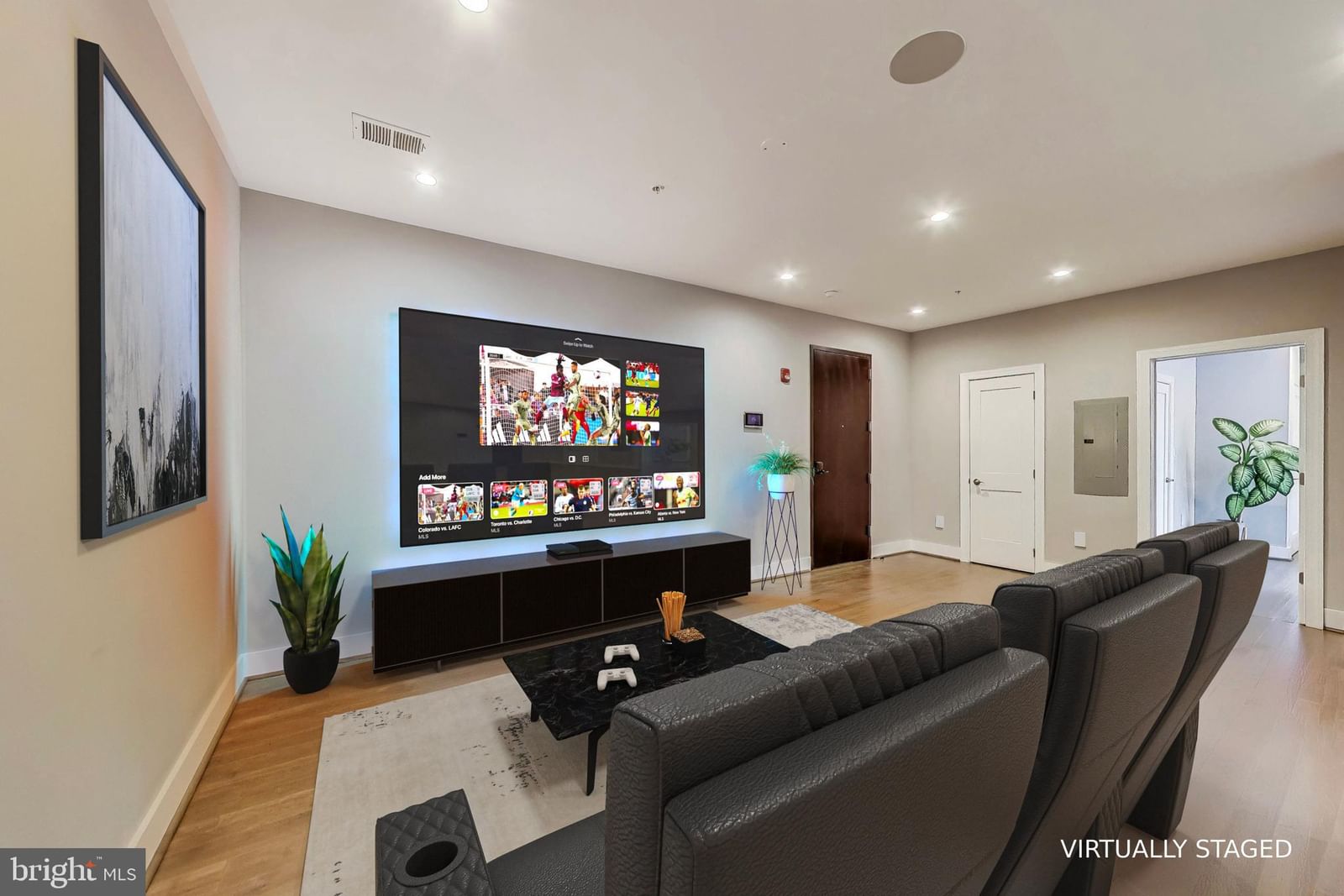 625 PARK ROAD NW #206 photograph