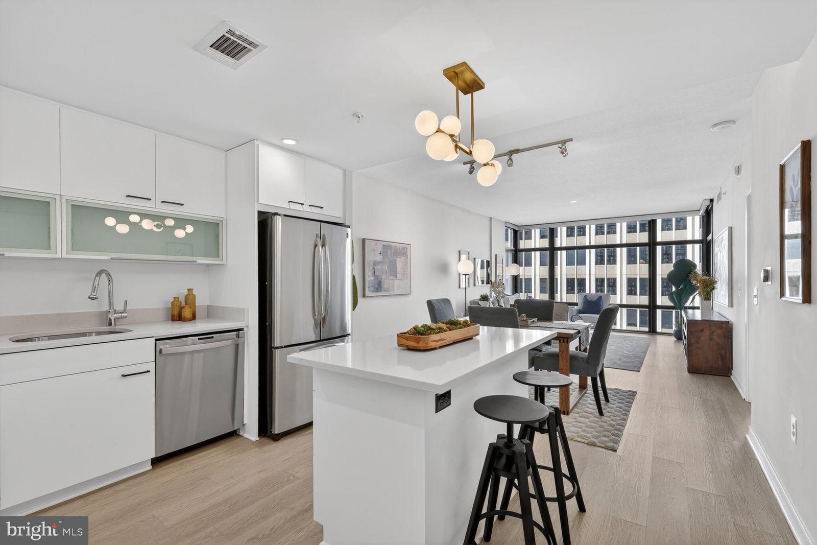 1010 MASSACHUSETTS AVENUE NW #807 photograph