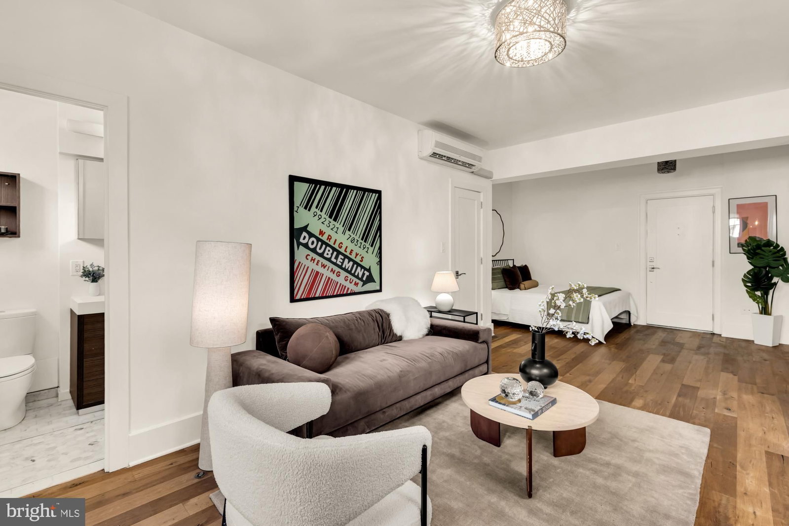 1910 KALORAMA ROAD NW #302 photograph