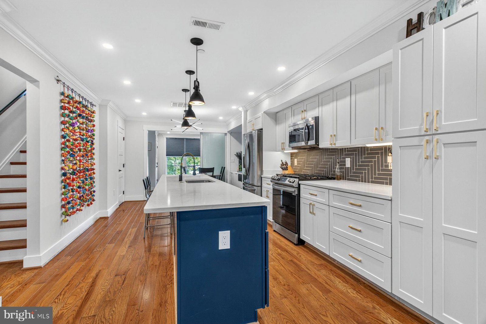 1242 MEIGS PLACE NE #4 photograph