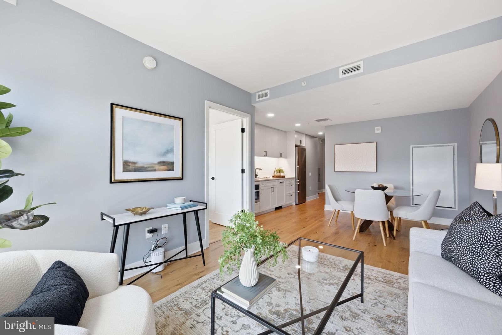 1211 VAN STREET SE #1007 photograph