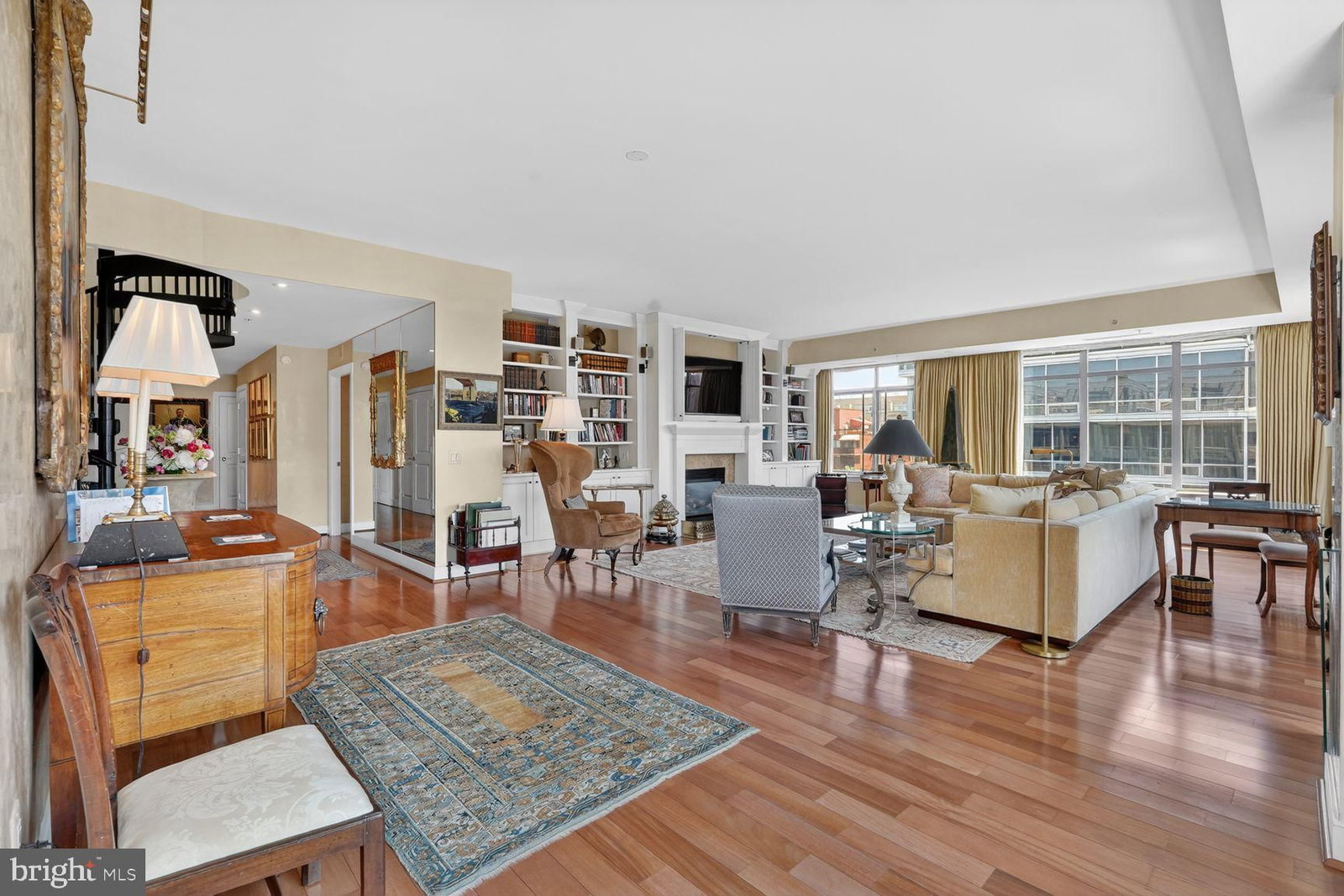 2425 L STREET NW #939 photograph