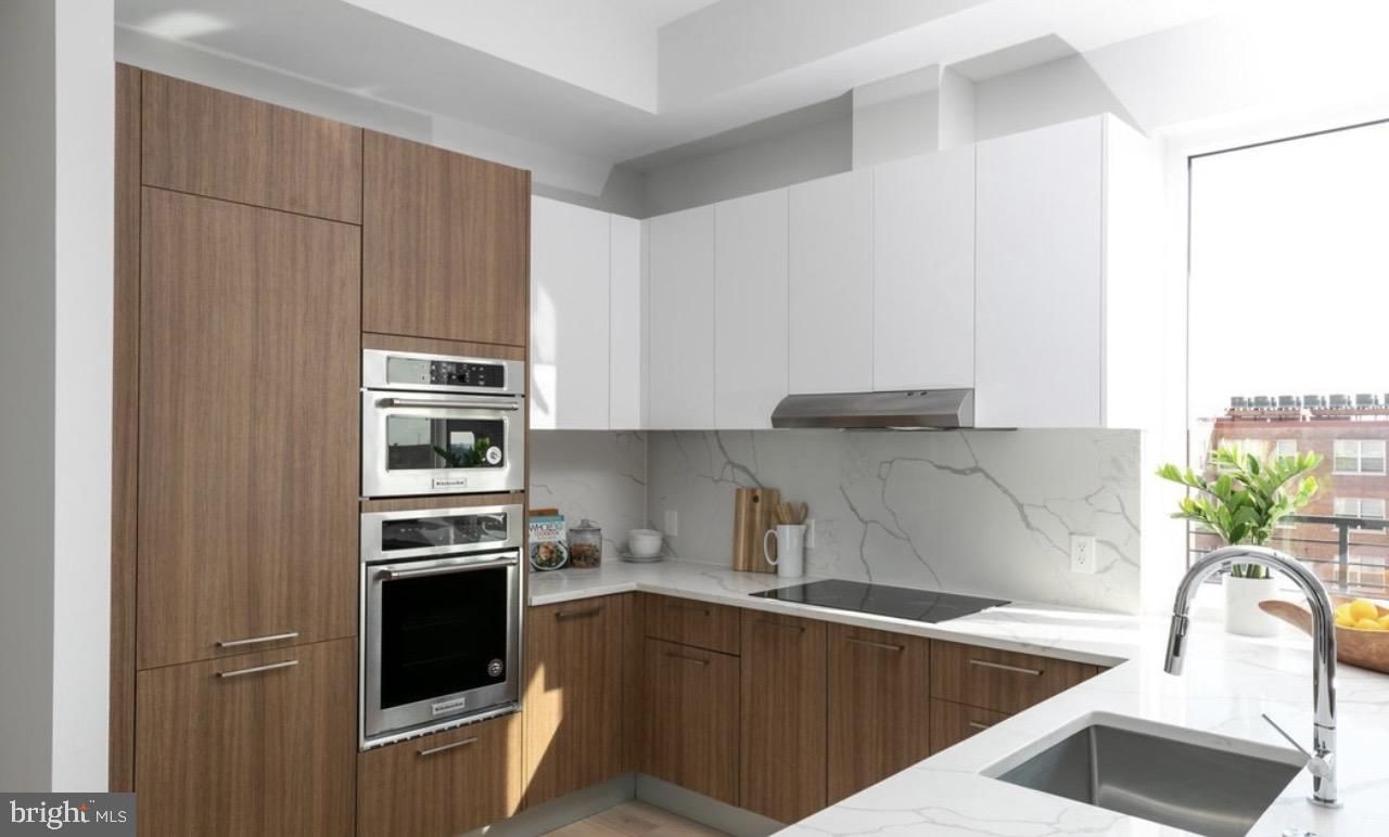 7700 GEORGIA AVENUE NW #303 photograph