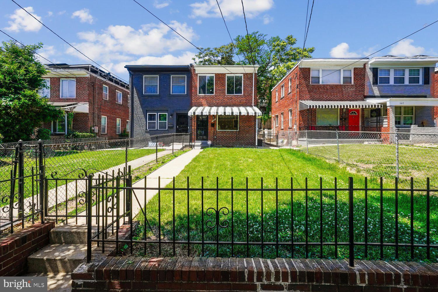 1621 FORT DUPONT ST SE, WASHINGTON 20020, DC