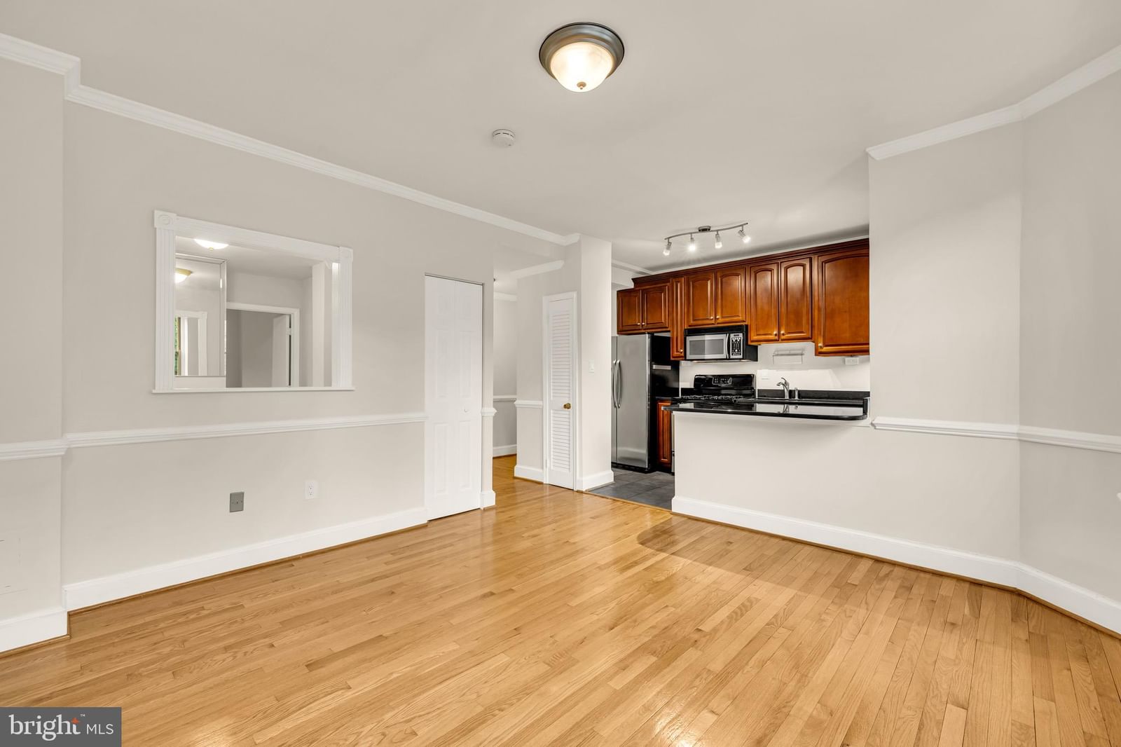 3100 WISCONSIN AVENUE NW #202 photograph