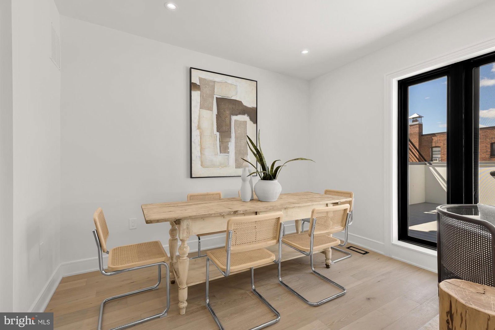 1463 HARVARD STREET NW #PH8 photograph