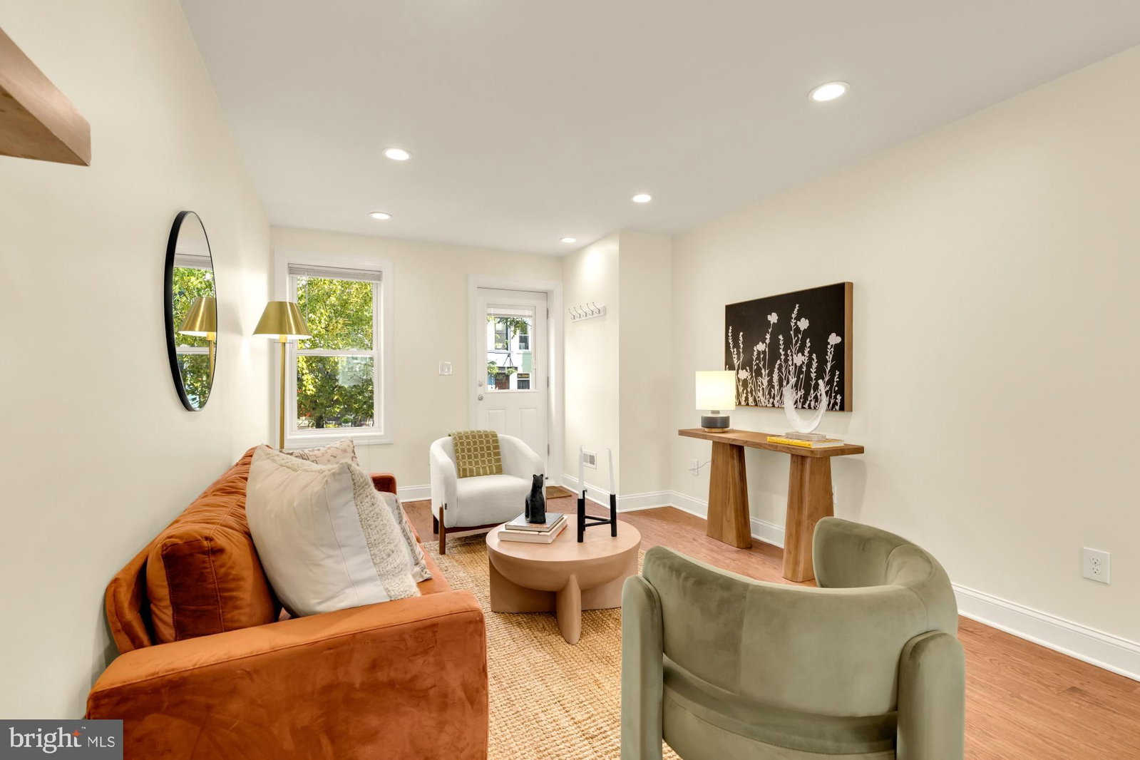 629 MORTON PLACE NE #1 photograph