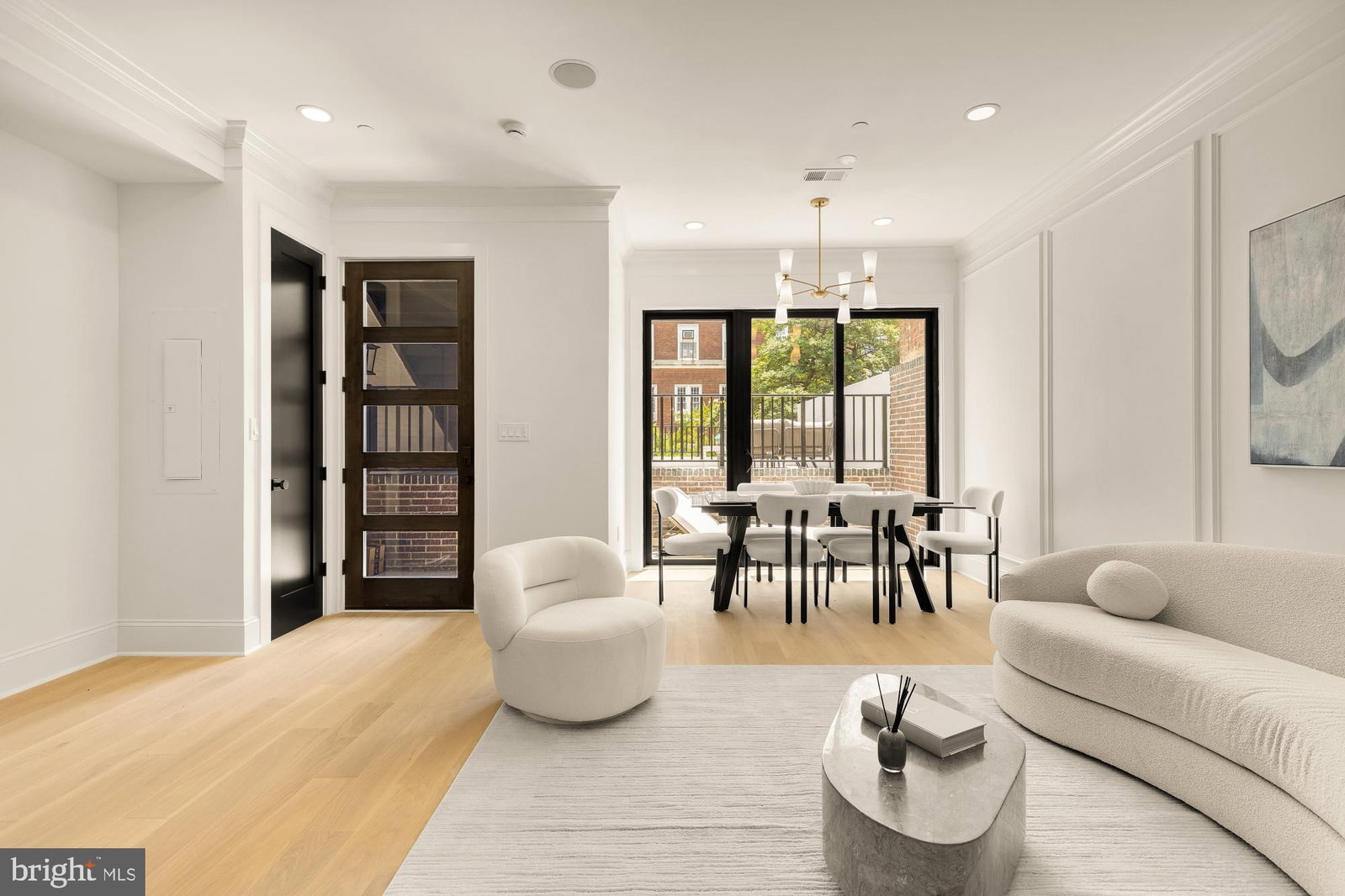 733 EUCLID STREET NW #104 photograph