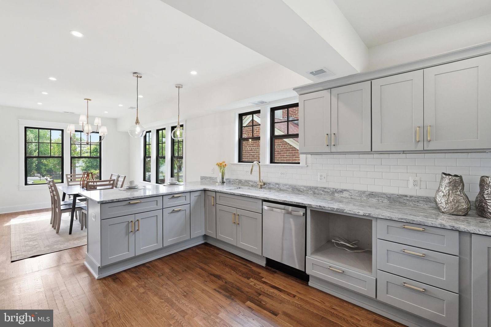 2605 33RD ST SE, WASHINGTON 20020, DC