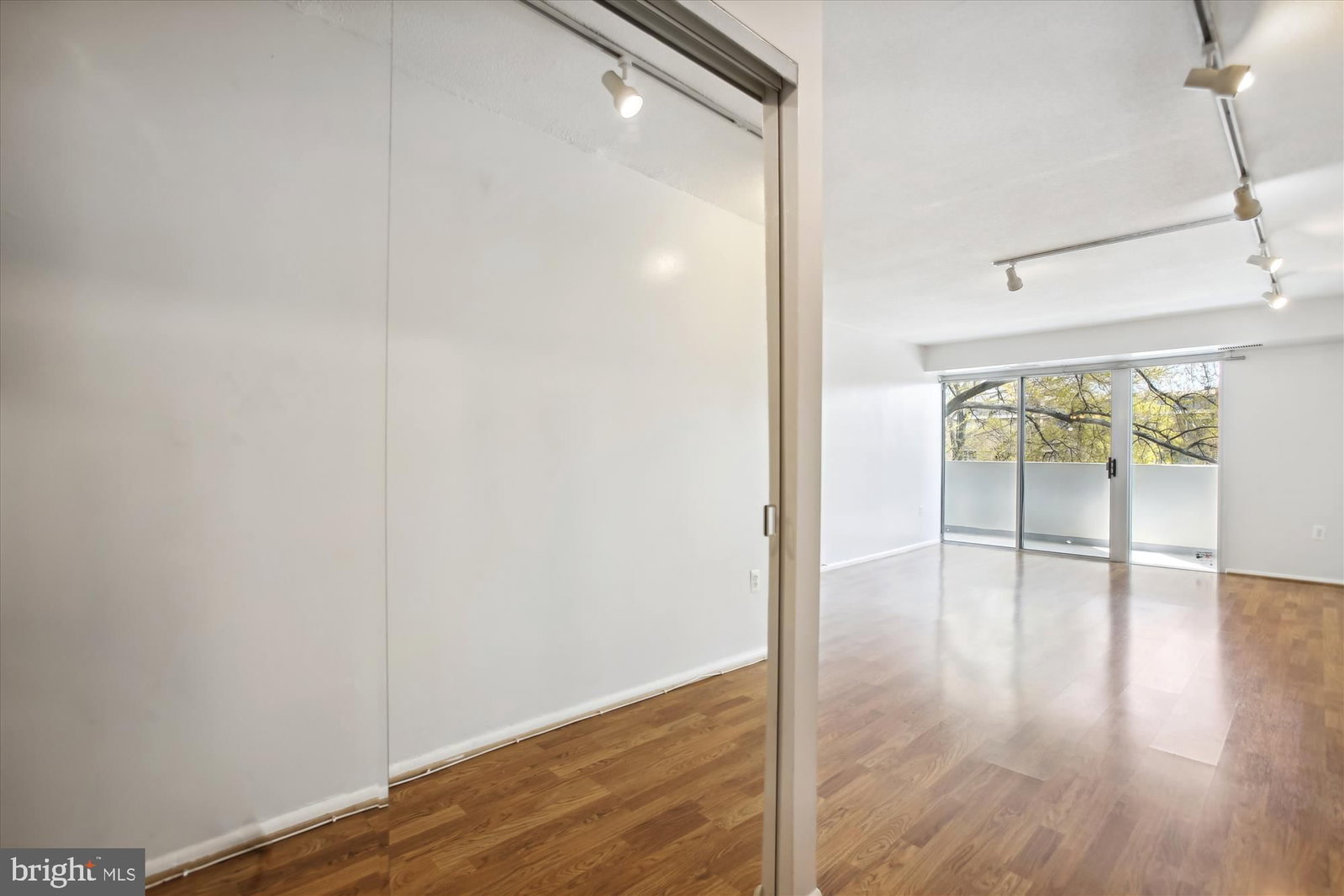 700 7TH STREET SW #211 photograph