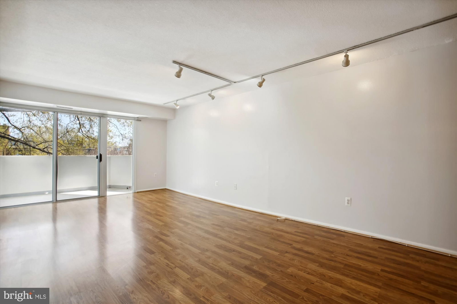 700 7TH STREET SW #211 photograph