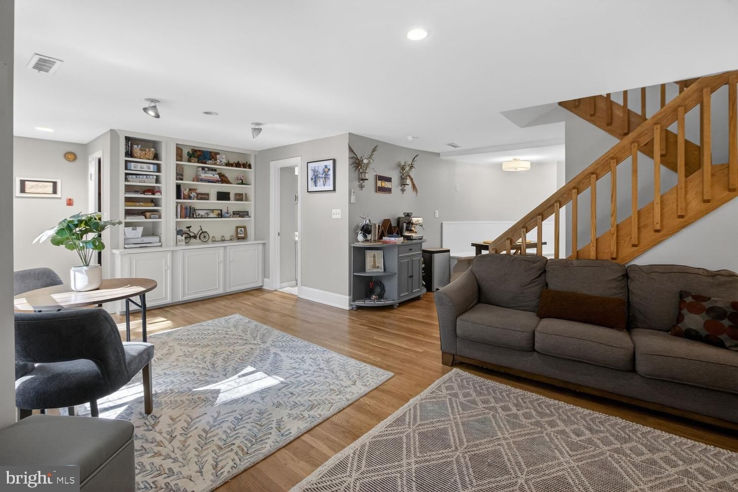 1024 MASSACHUSETTS AVENUE NE #3 photograph