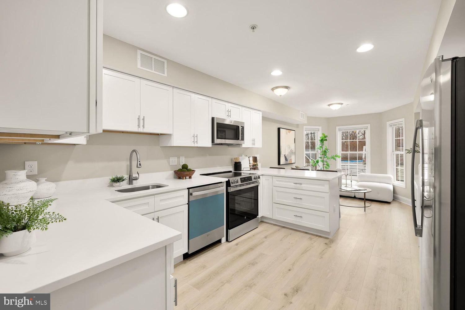 1753 W STREET SE #B photograph