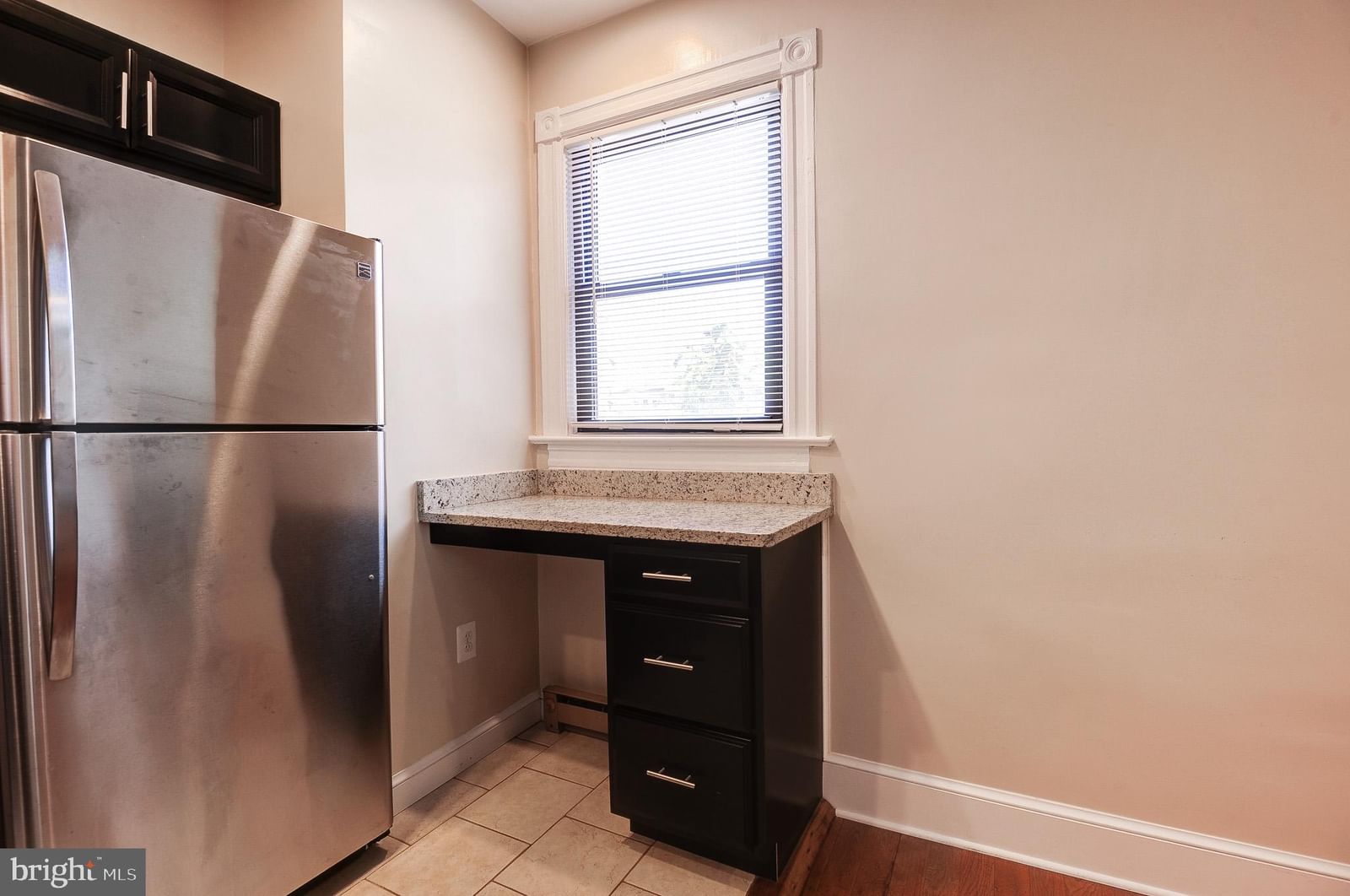 637 3RD STREET NE #305 photograph