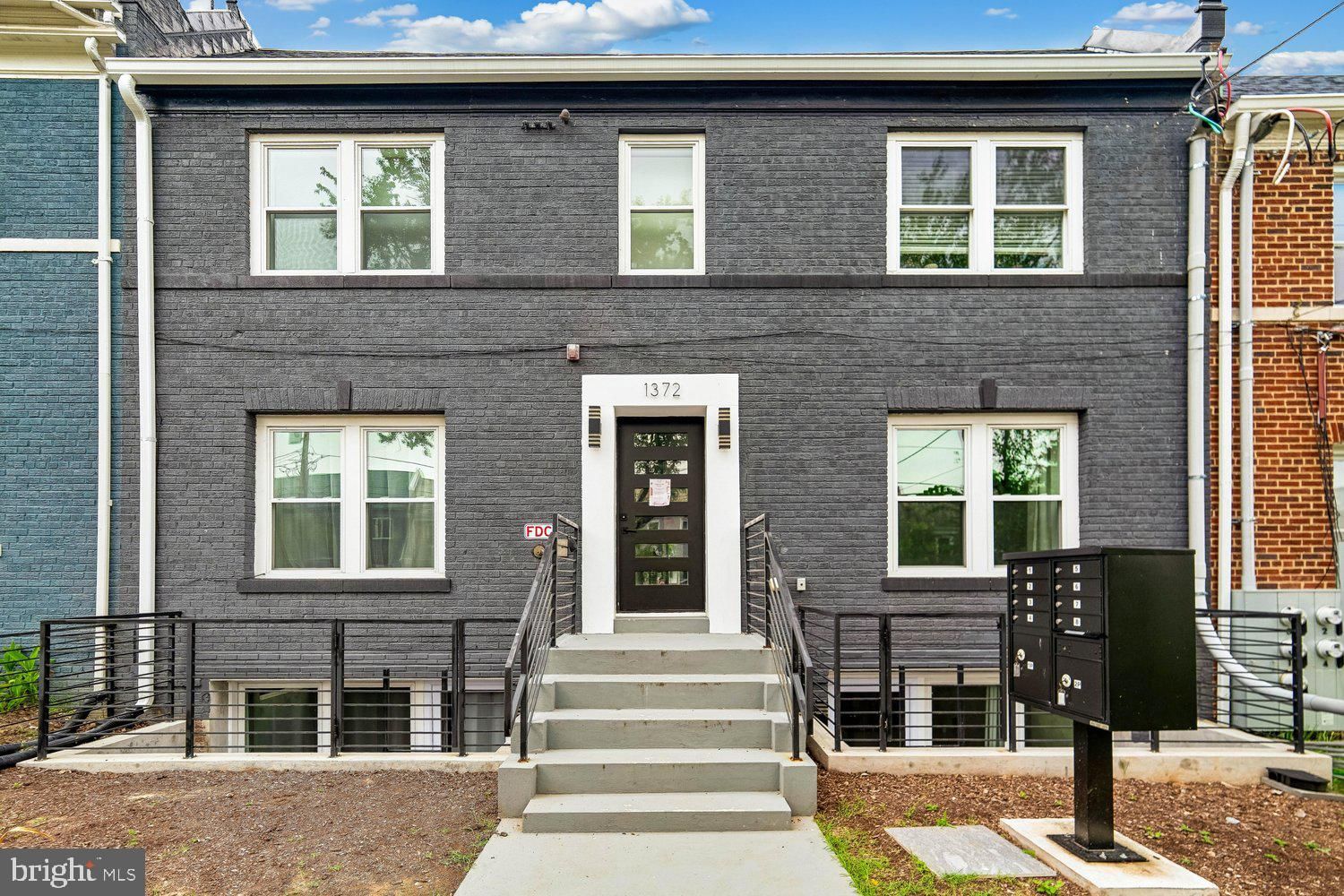 1372 NE BRYANT STREET NE #4 photograph
