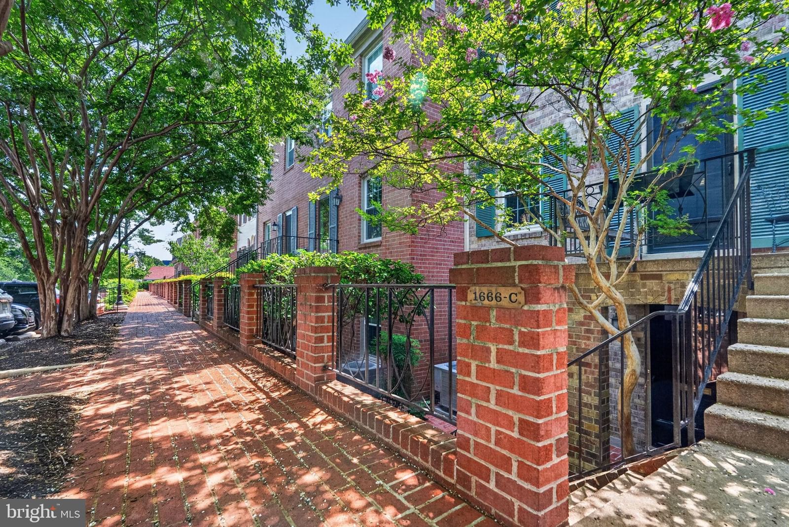 1666 BEEKMAN PLACE NW #C photograph