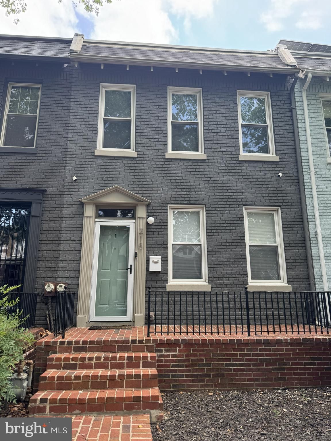 215 15TH ST NE, WASHINGTON 20002, DC