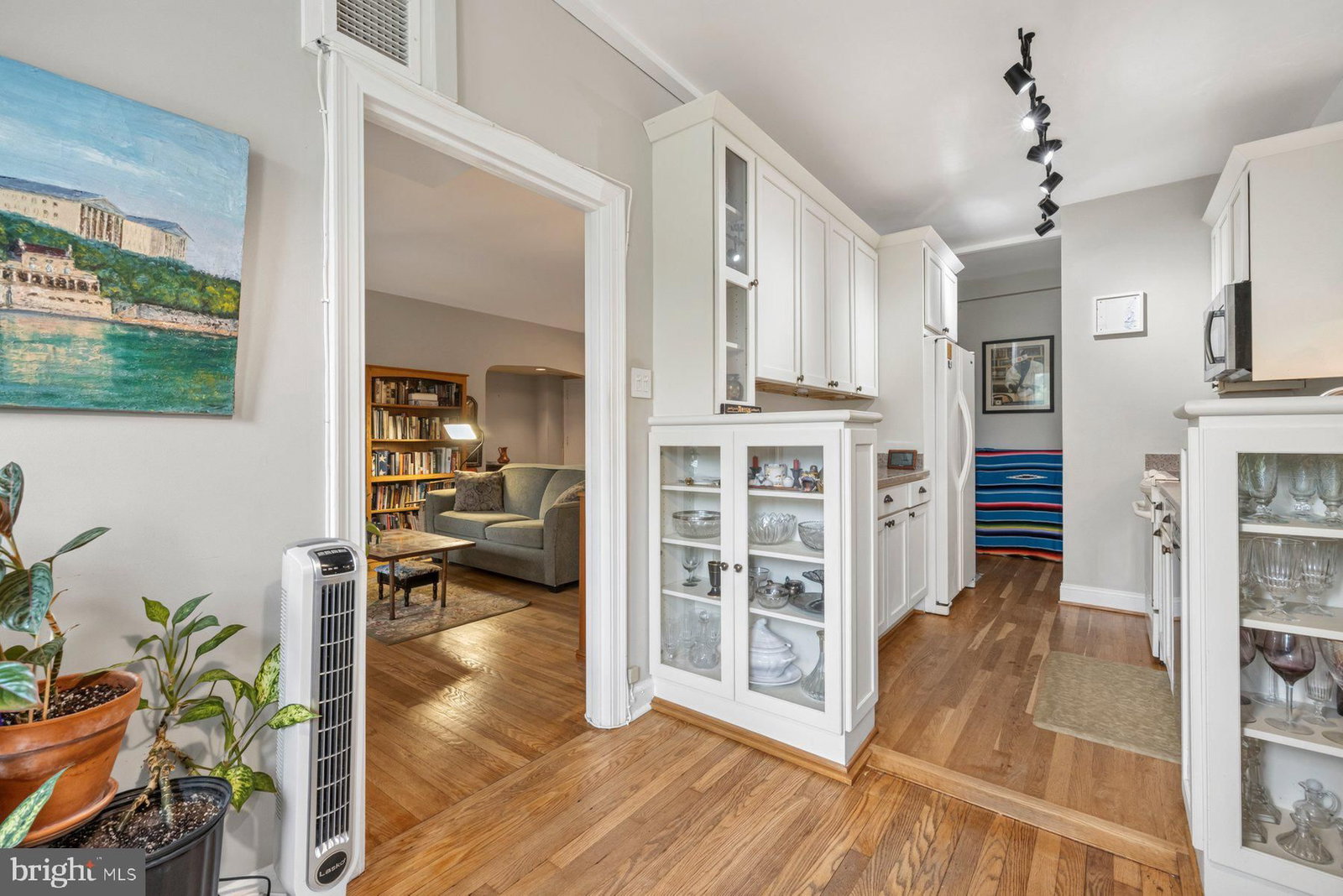 4707 CONNECTICUT AVENUE NW #313 photograph