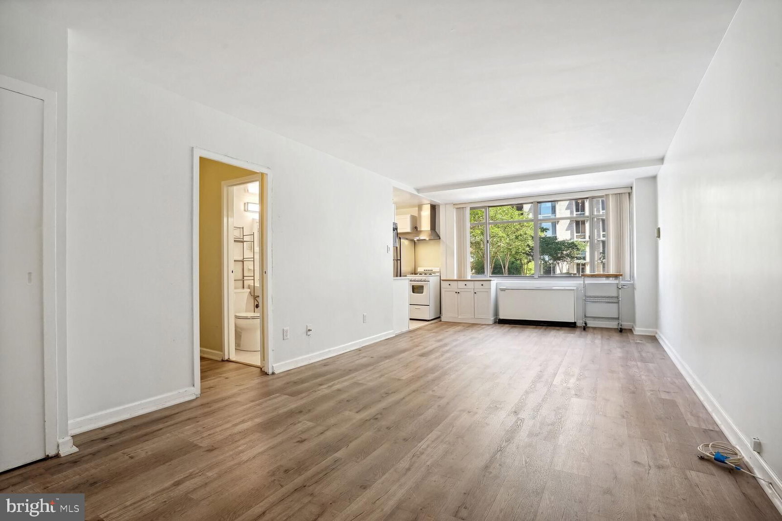 940 25TH STREET NW #107-S photograph