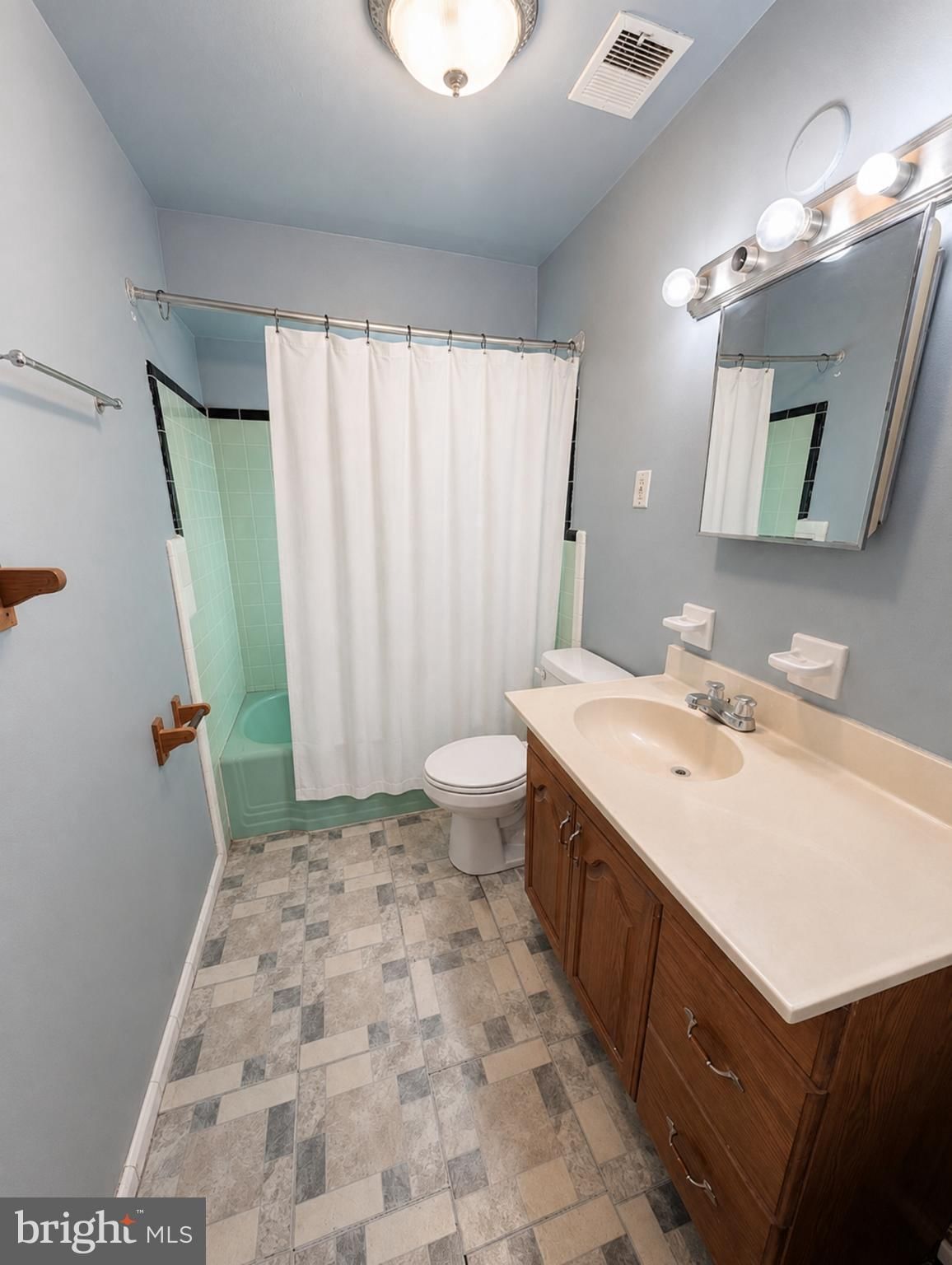 450 XENIA STREET SE #6 photograph