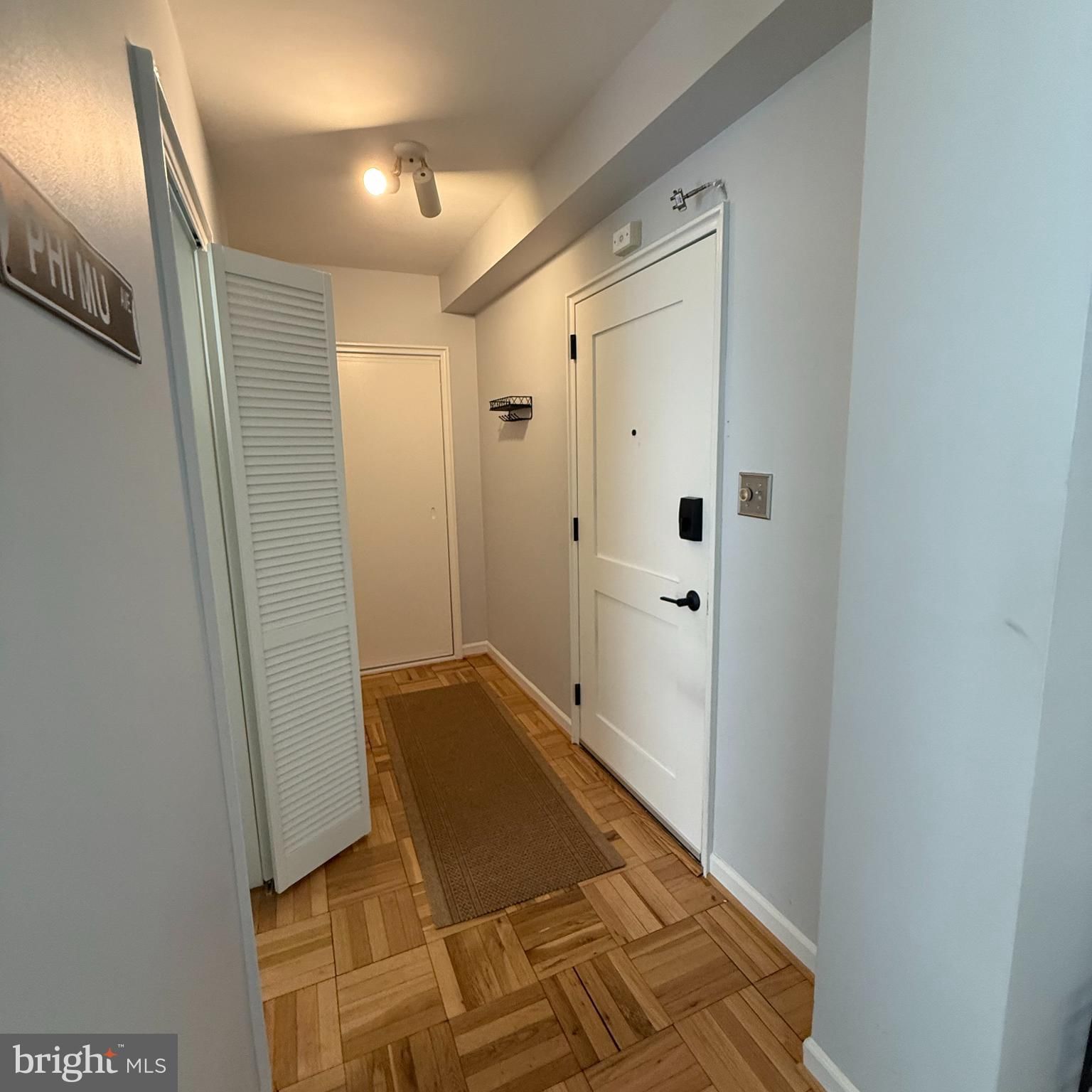4301 MASSACHUSETTS AVENUE NW #2009 photograph
