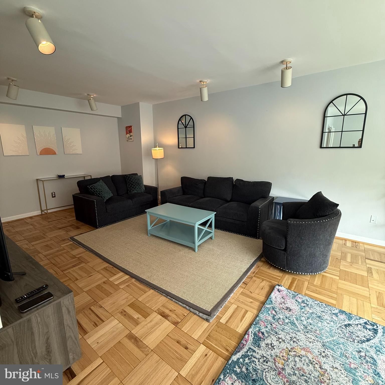 4301 MASSACHUSETTS AVENUE NW #2009 photograph