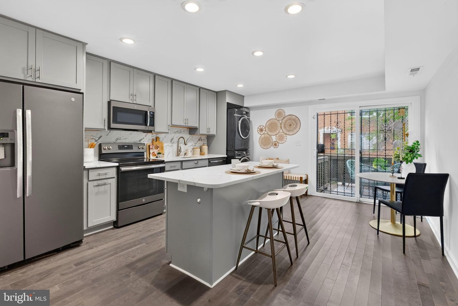 606 NEWTON PLACE NW #606 photograph
