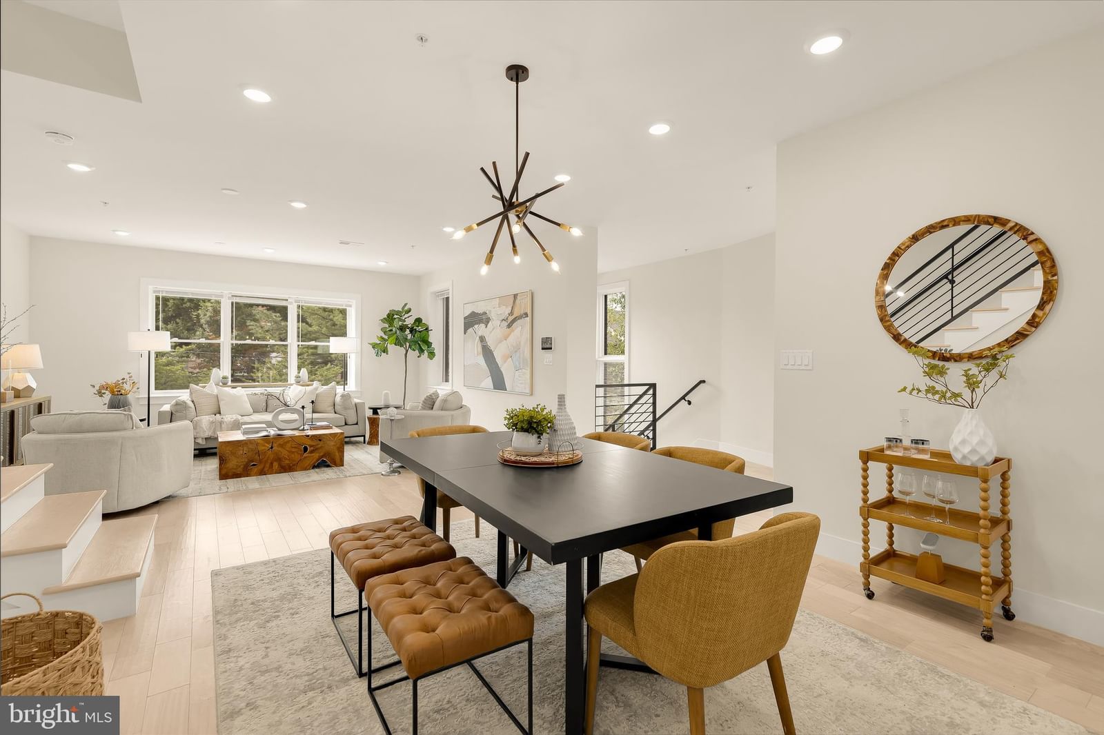 502 EDGEWOOD STREET NE #2 photograph