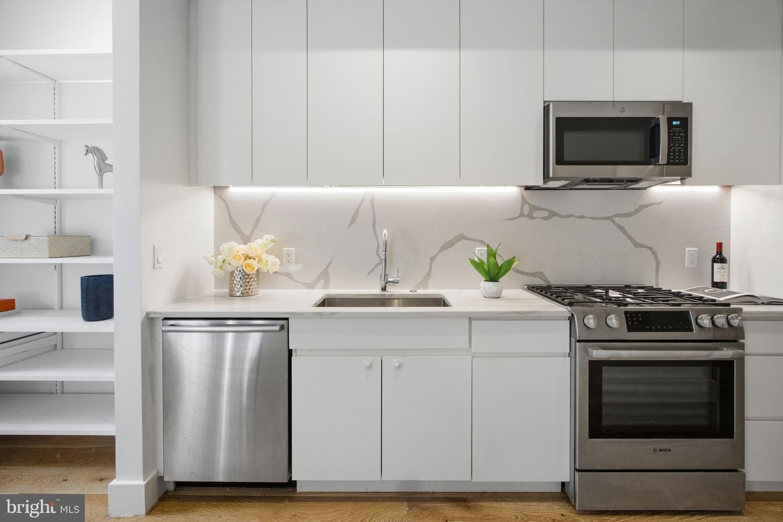 1324 E STREET SE #103 photograph