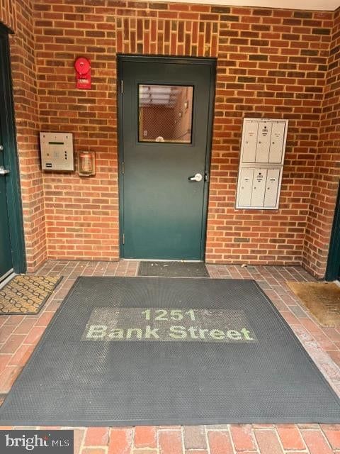 1251 BANK STREET NW #5 photograph
