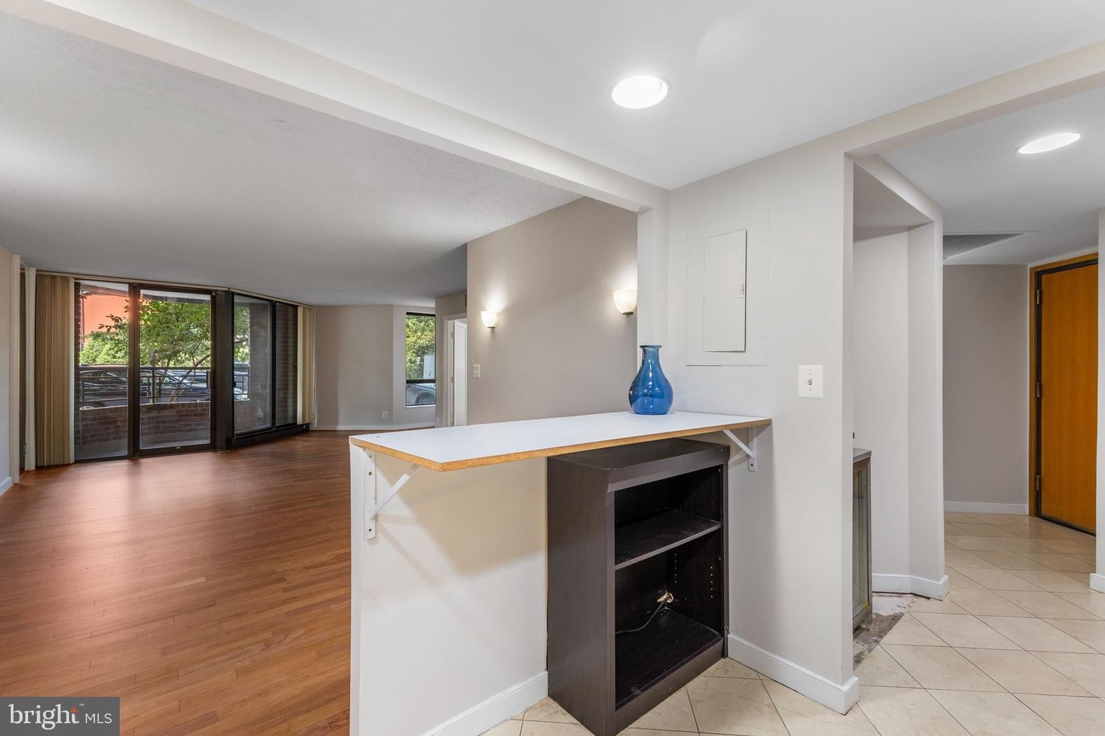1099 22ND STREET NW #104 photograph