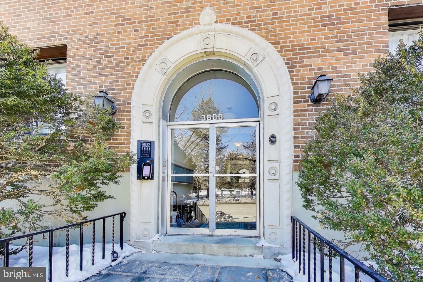 3600 CONNECTICUT AVENUE NW #405 photograph
