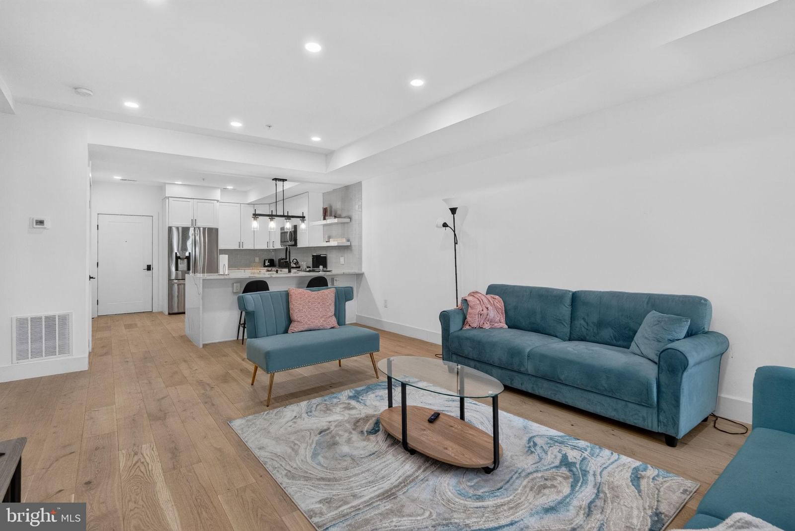 927 KENNEDY STREET NW #304 photograph