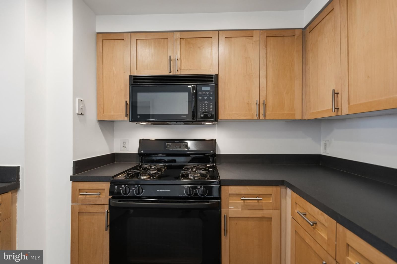 3883 CONNECTICUT AVENUE NW #619 photograph